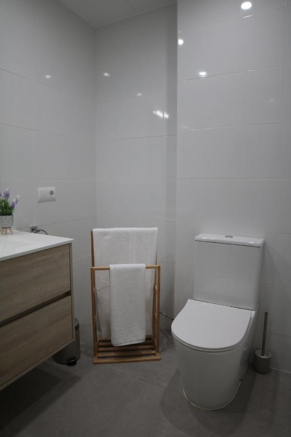 Modern Apartament Al Costat Del Parc De La Devesa Жирона Экстерьер фото